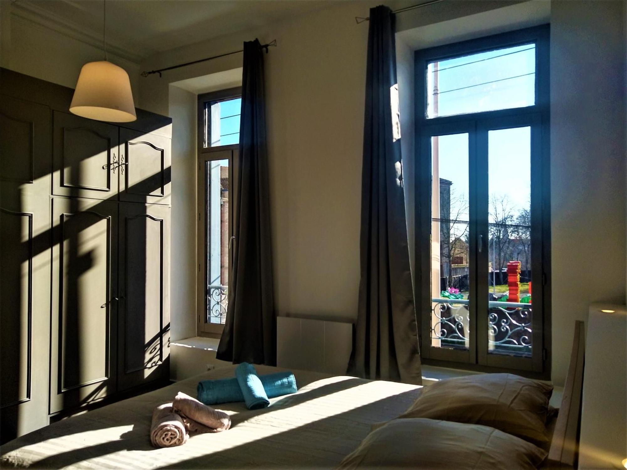 מונטובן Le Cours Foucault - 3 Appartements - 8 Couchages מראה חיצוני תמונה